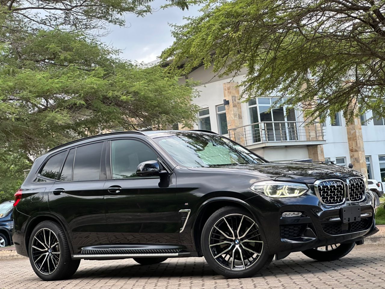 BMW